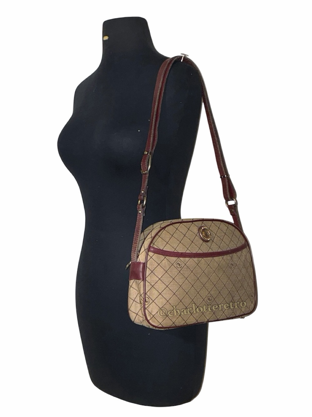 70s vtg John Romain Crossbody Bag w Feet